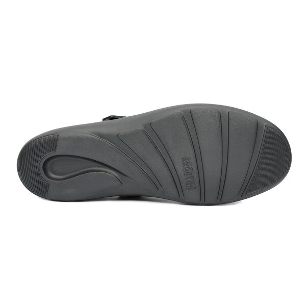 No. 19 Casual Mary Jane in Black